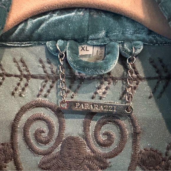 Gorgeous Embroidered Velvet Open Front Cardigan - Deep green/Teal, XL - Picture 3 of 8